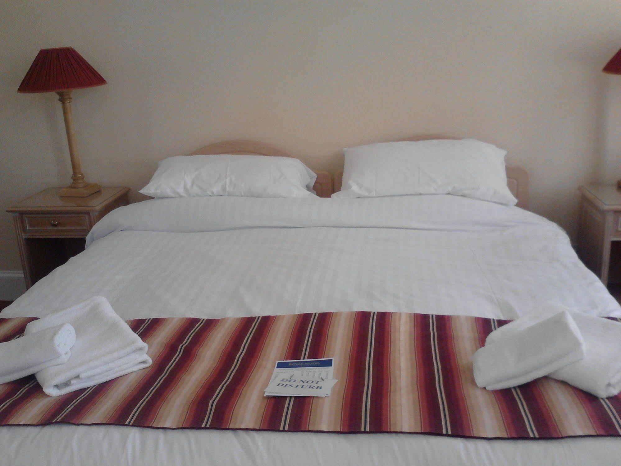 The Royal Hotel Blairgowrie and Rattray Bagian luar foto