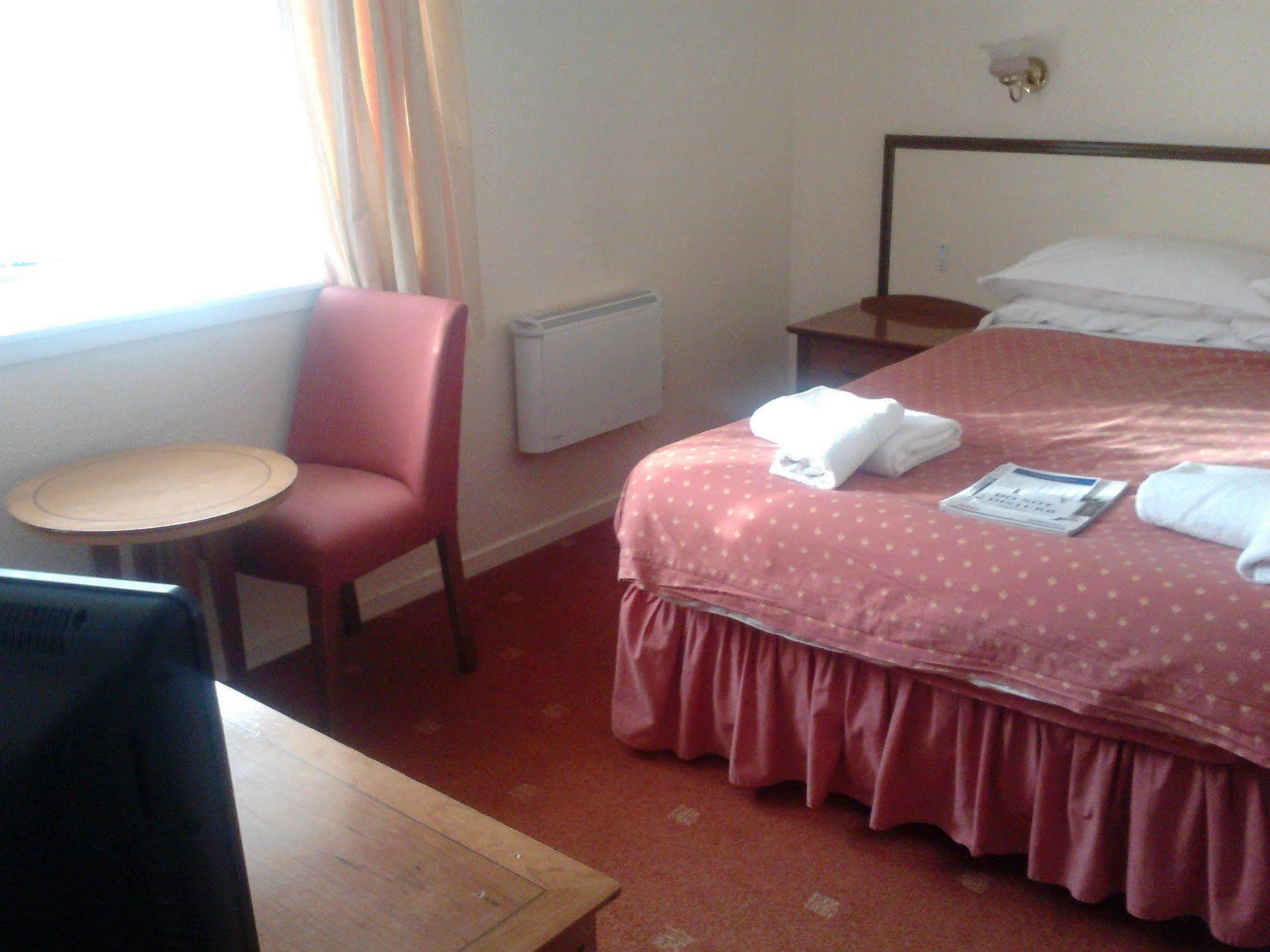 The Royal Hotel Blairgowrie and Rattray Bagian luar foto