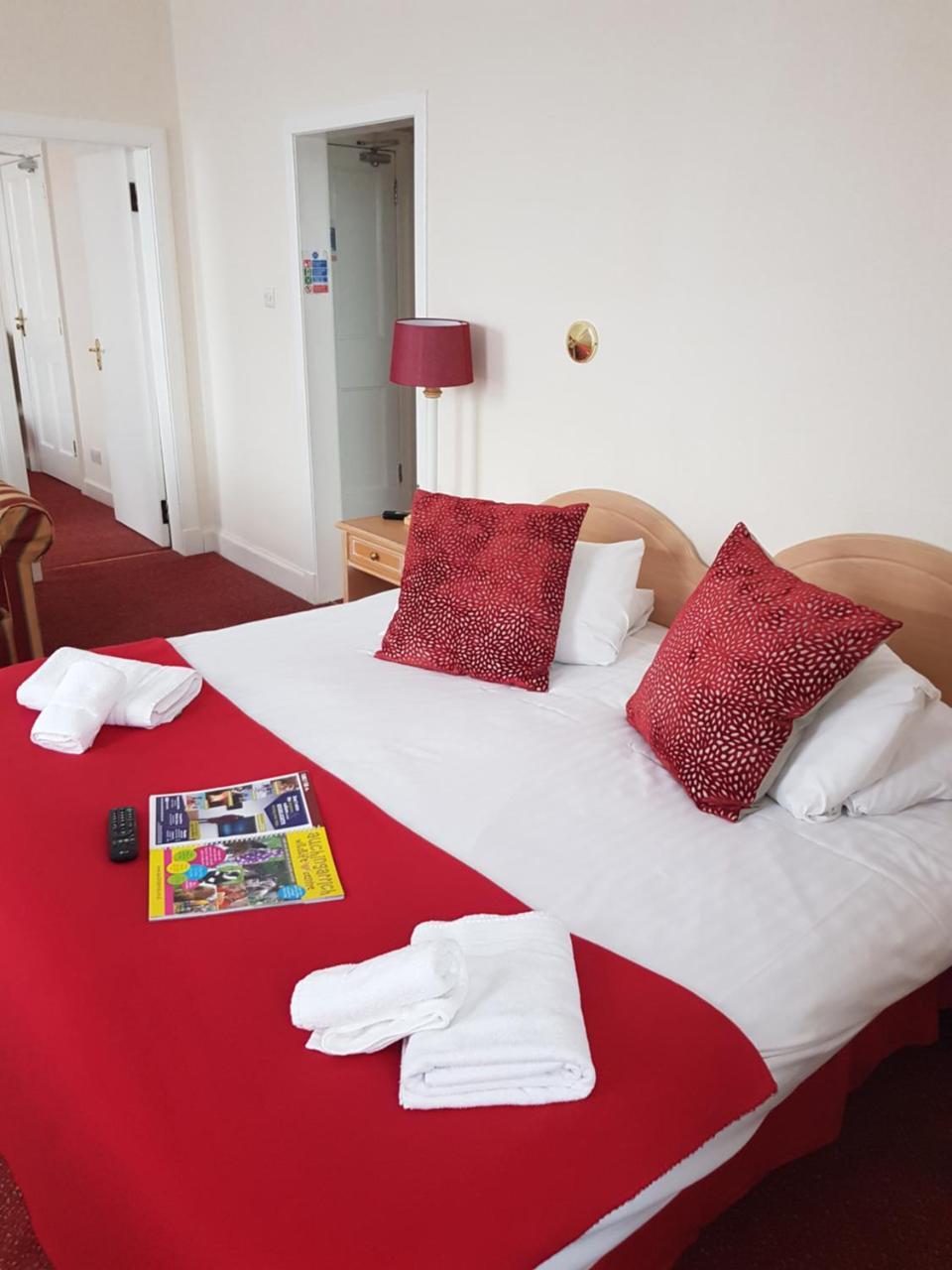 The Royal Hotel Blairgowrie and Rattray Bagian luar foto