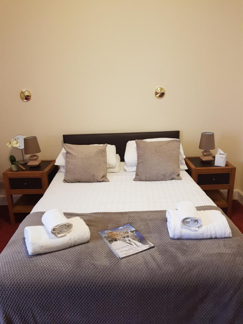 The Royal Hotel Blairgowrie and Rattray Bagian luar foto