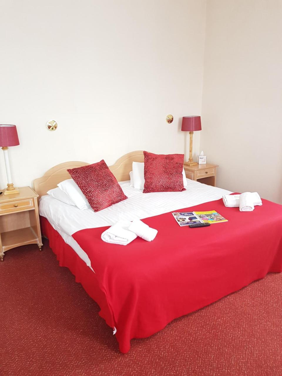 The Royal Hotel Blairgowrie and Rattray Bagian luar foto